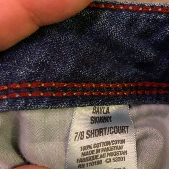 Aeropostale size 7/8 short ripped jeans - Picture 3 of 3